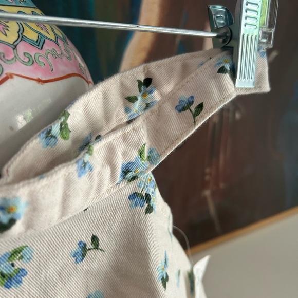 NWT WE WORE WHAT Cream Floral Cut Out Mini Skirt Denim Ivory Watercolor Ditsy M - Picture 2 of 16